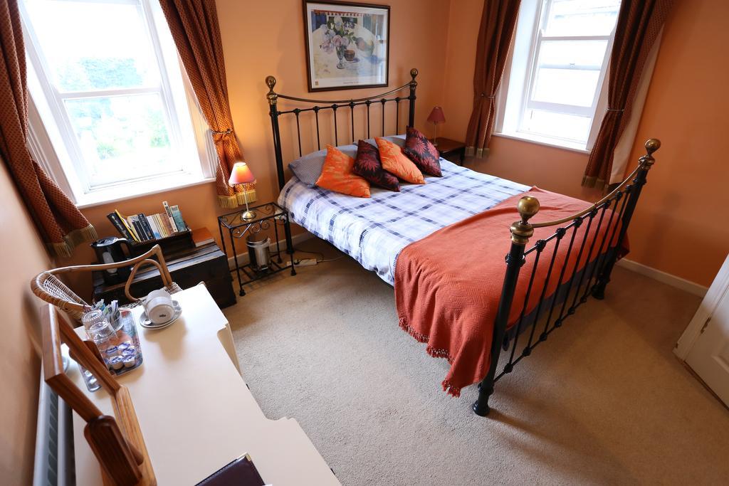 Corratavey Guest Accommodation 밸리캐슬 외부 사진