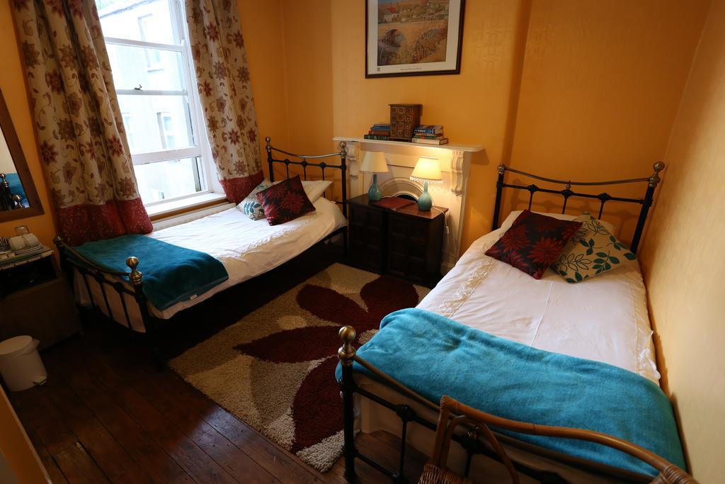 Corratavey Guest Accommodation 밸리캐슬 외부 사진